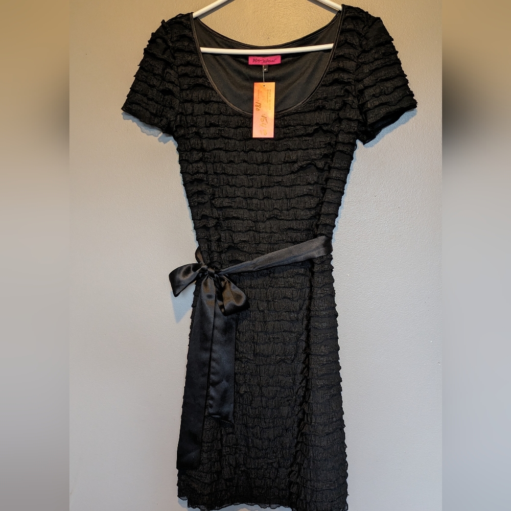 Beautiful Betsy Johnson tiered dress.   Med.